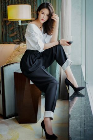 蔡卓妍雏菊